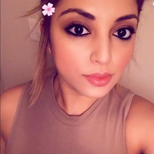 Meet your Posher, Vanessa